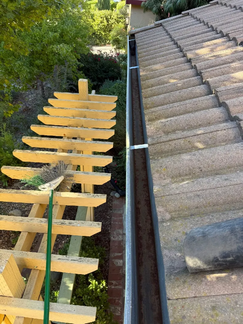 Gutter Cleaning and Maintenance in Rancho Cordova, CA